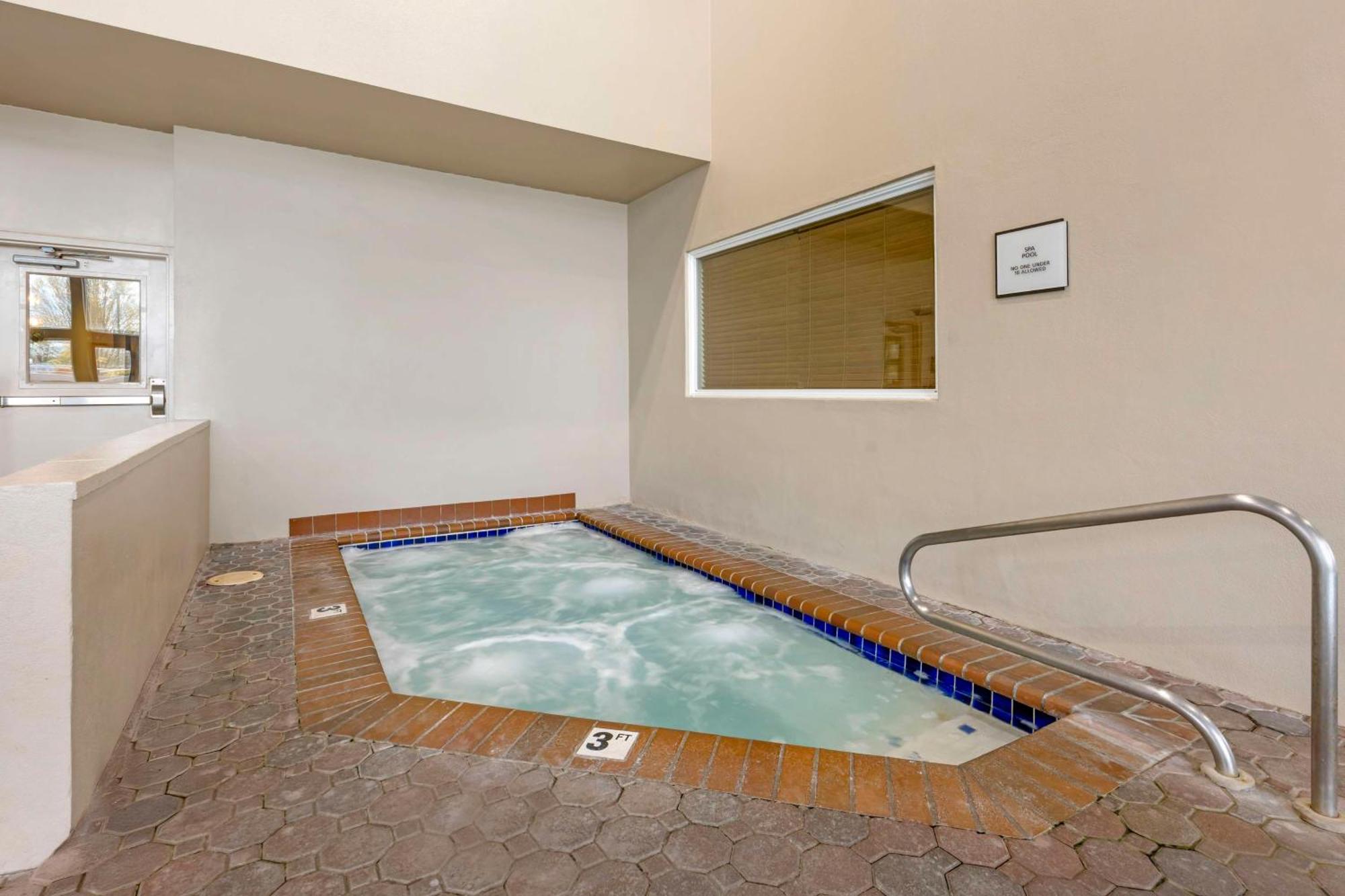 Best Western Plus Mill Creek Inn Сейлем Экстерьер фото